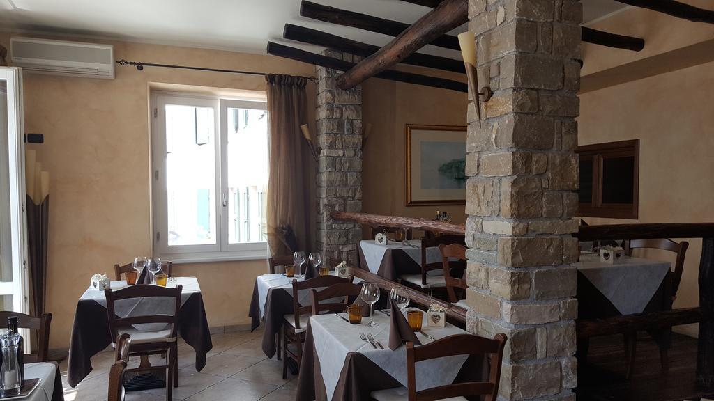 Albergo Ristorante Montebaldo Limone sul Garda Exterior photo